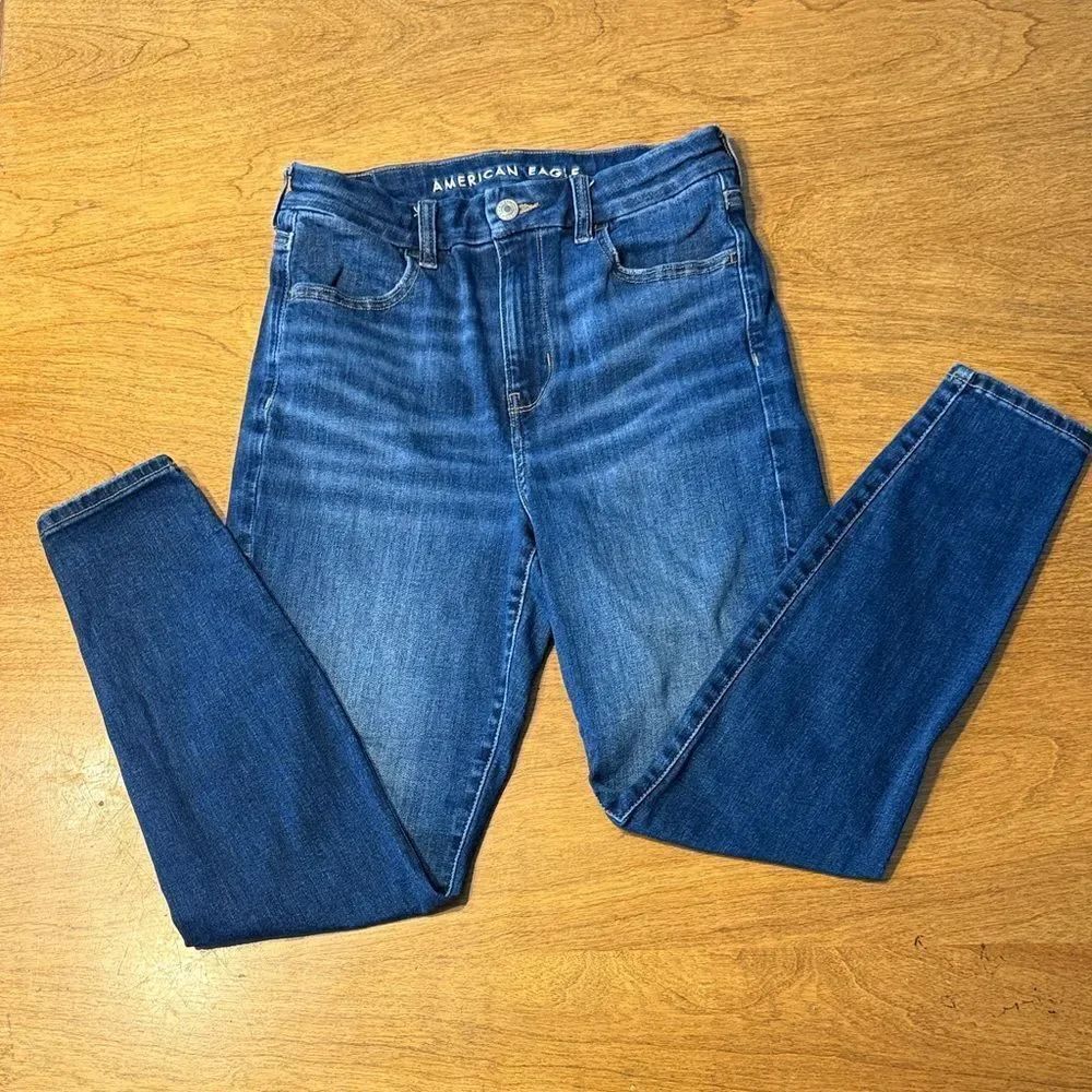 American Eagle Outfitters Curvy High Rise Jegging